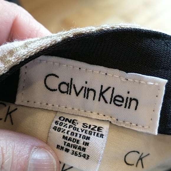 Calvin Klein Hat / Cap - Picture 4 of 5